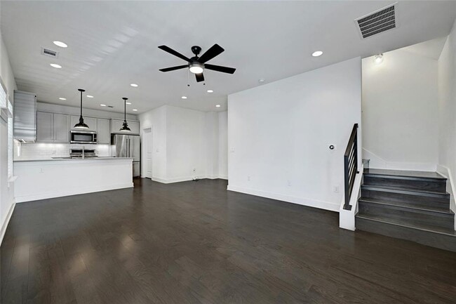 Building Photo - 1103 Euphoria Bend