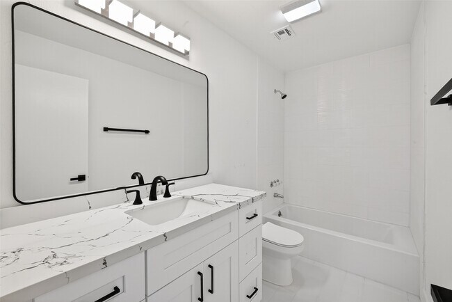 Building Photo - 1535 Potomac Dr