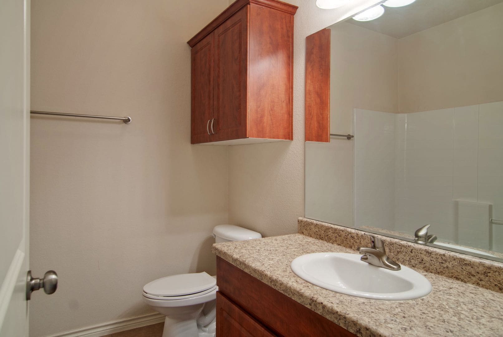 Building Photo - Sublease Available!! Fantastic 3 Bed, 3 Bath Duplex in Aggies Acres!