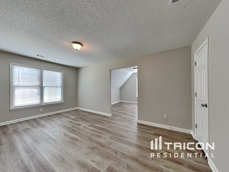 Building Photo - 115 Redspire Ln