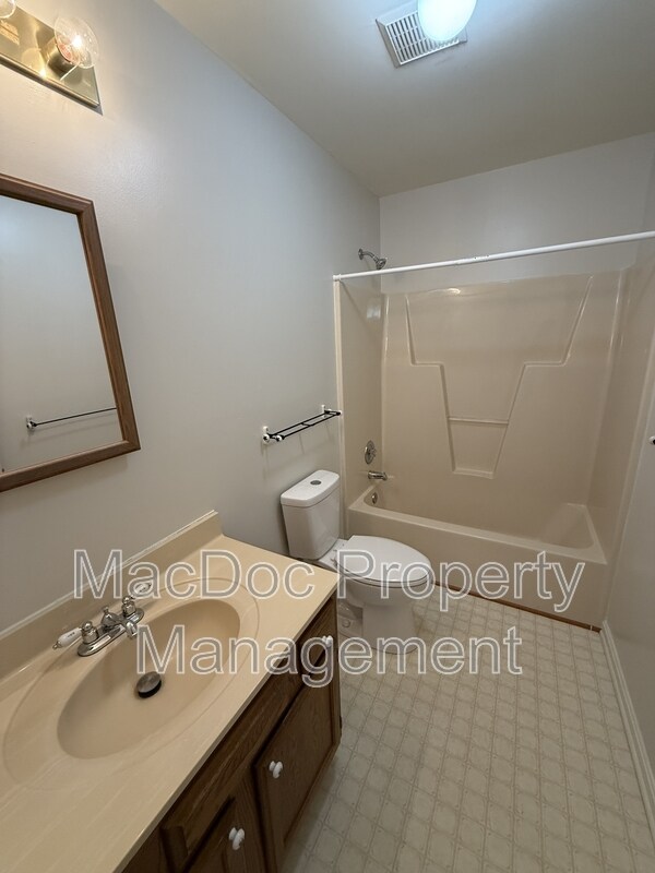 Building Photo - 169 Farrell Ln