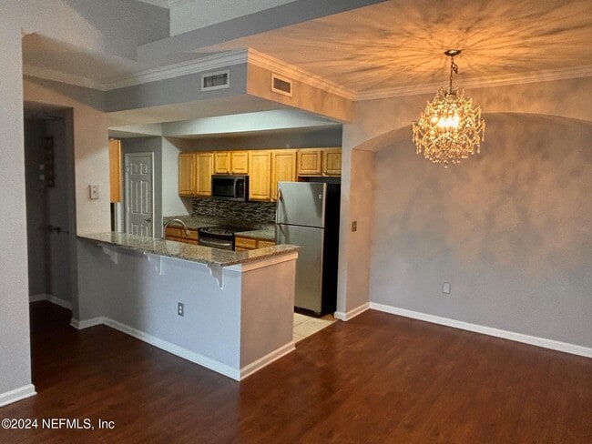 Building Photo - 10075 GATE N Pky