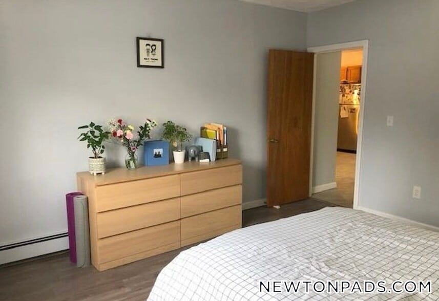 Building Photo - 175 Adams St