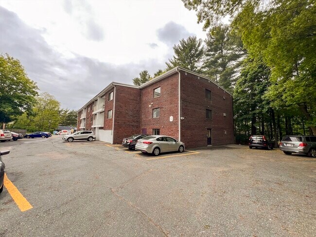 Building Photo - 915 Edgell Rd