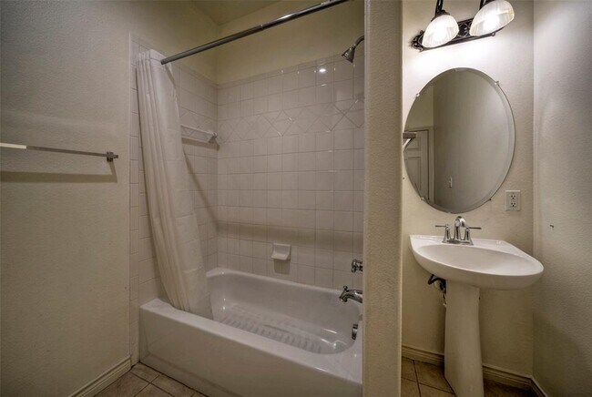 Building Photo - 12289 Mulligan Glen Ct