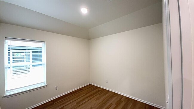 Building Photo - 1216 NW 113th St