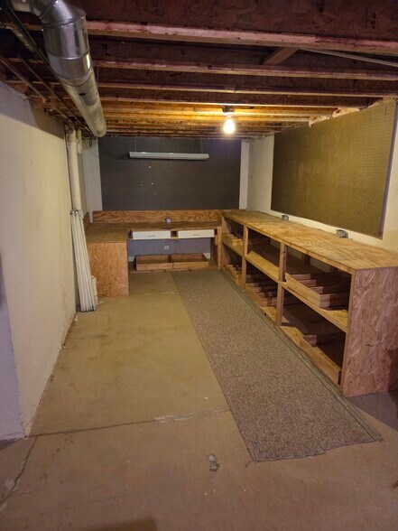 Building Photo - 59025 Golden Oak Ct