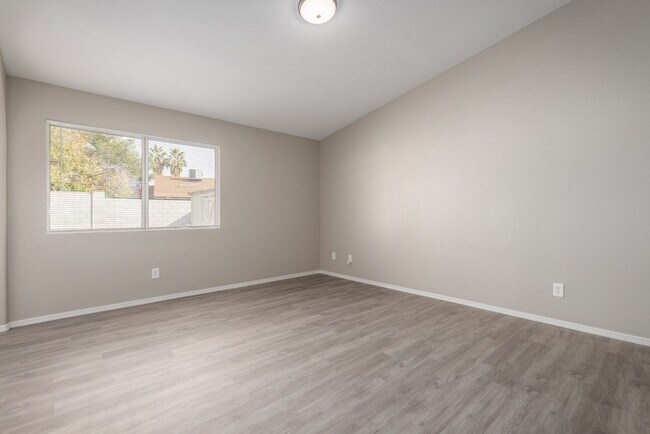 Building Photo - $500 Move-In Credit (ends 9/30) | Newly Remodeled 3BR w/ Pool