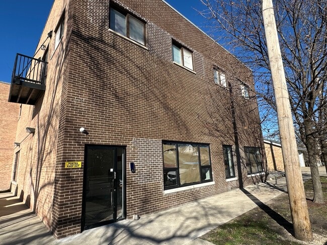 Building Photo - 5912 N Nashotah Ave