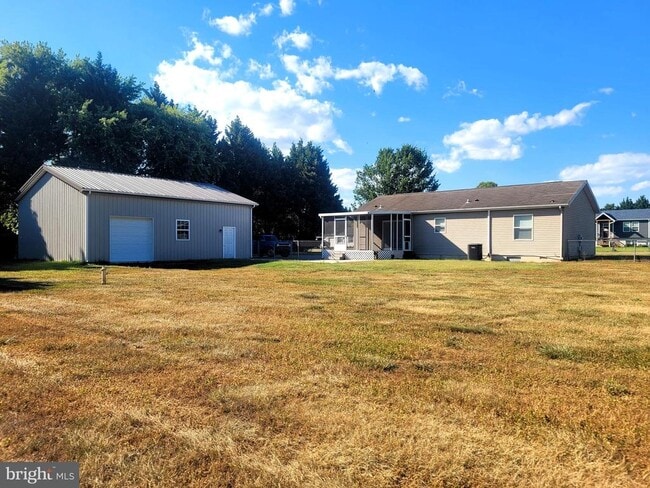 Building Photo - 124 Dickens Ln