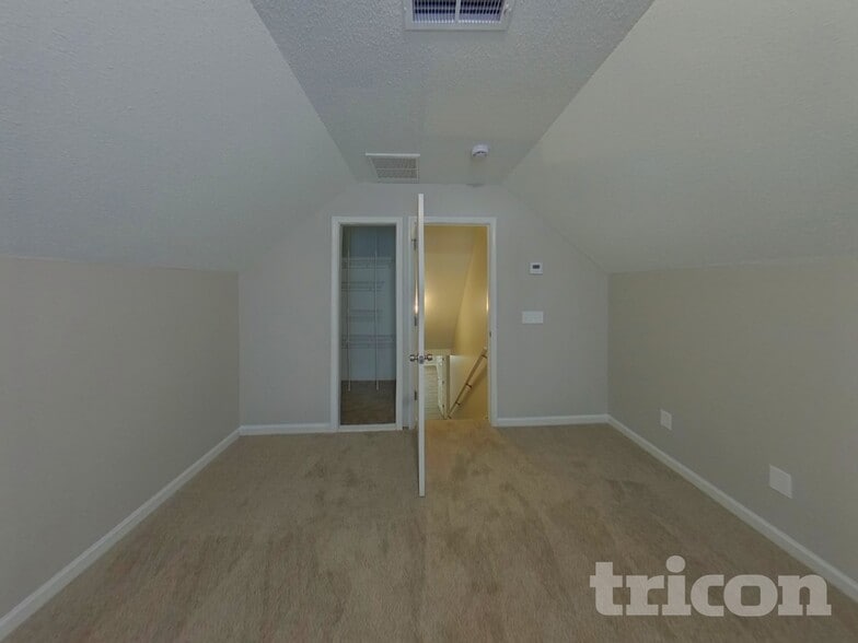 Building Photo - 1533 Moss Creek Dr