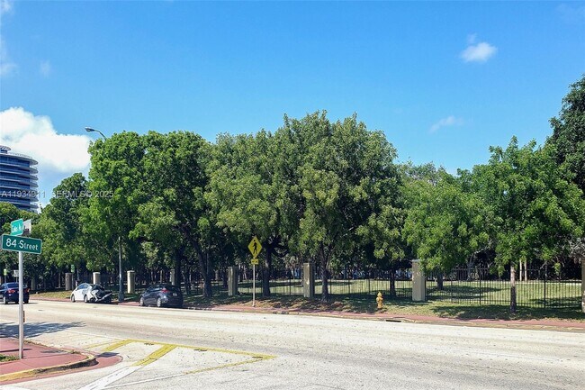 Building Photo - 8430 Harding Ave