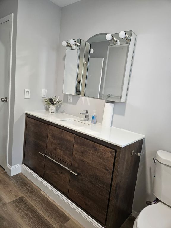 Building Photo - 3 Dougbeth Dr