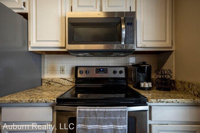 Building Photo - 4 br, 4 bath House - Eagle Point Bungalow ...
