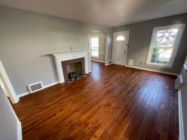 Building Photo - 5221 Joseph St