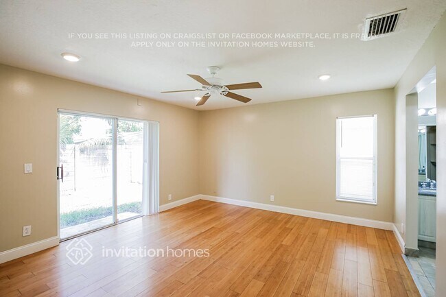 Building Photo - 12615 SW 7th Pl