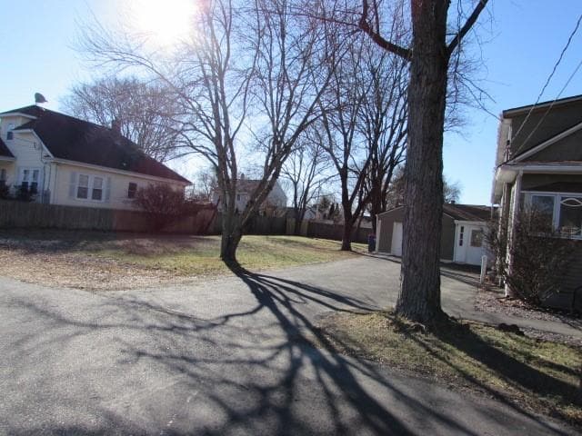 Building Photo - 21 Forest Ave