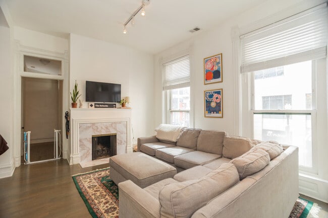 Building Photo - 801 N Wabash Ave