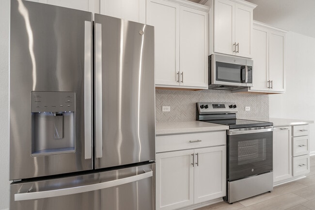 Building Photo - 848 Long Run