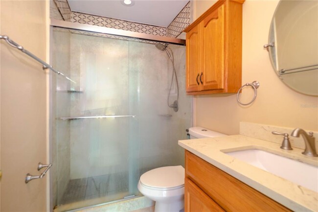 Building Photo - 3352 Netherwood Dr