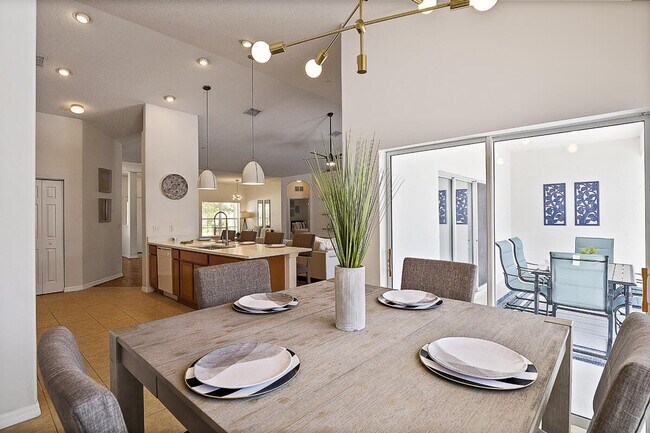 Building Photo - 11 Wheeler Ln