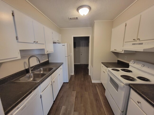 Building Photo - 4609 Renee St