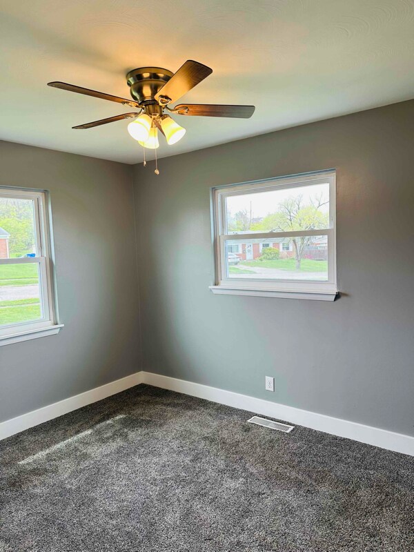 Building Photo - 37 Twinbrook Ct