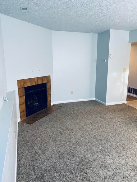 Building Photo - 1465 Manitou Blvd
