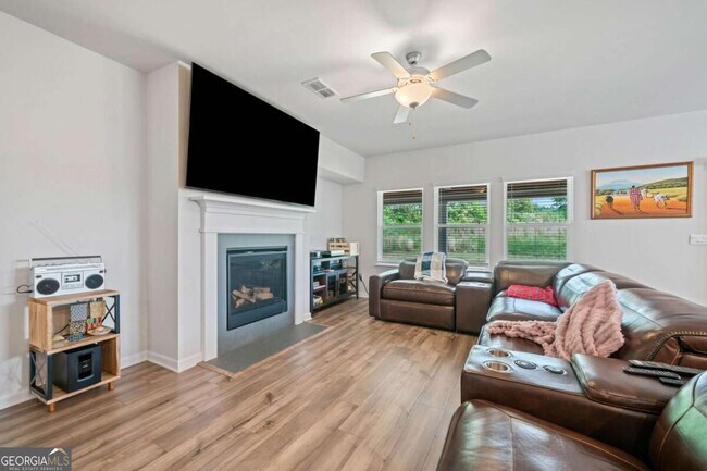 Building Photo - 5911 Green Ash Ct