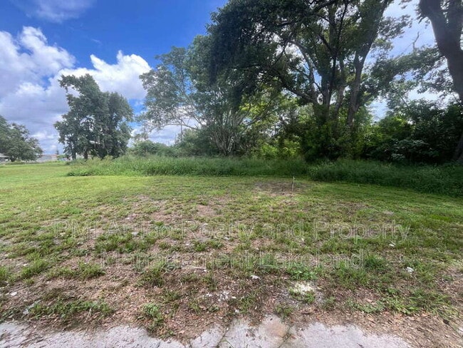 Building Photo - 8170 State Rd 60