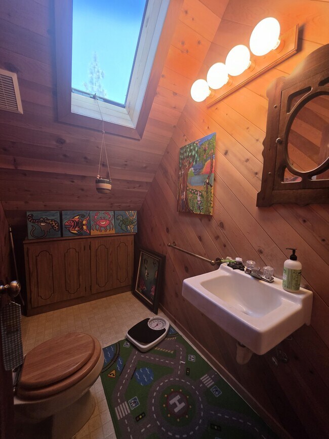 Building Photo - 1921 Bernina Dr