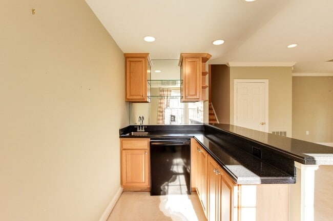 Building Photo - Lovely and Sought After Home for Rent in t...