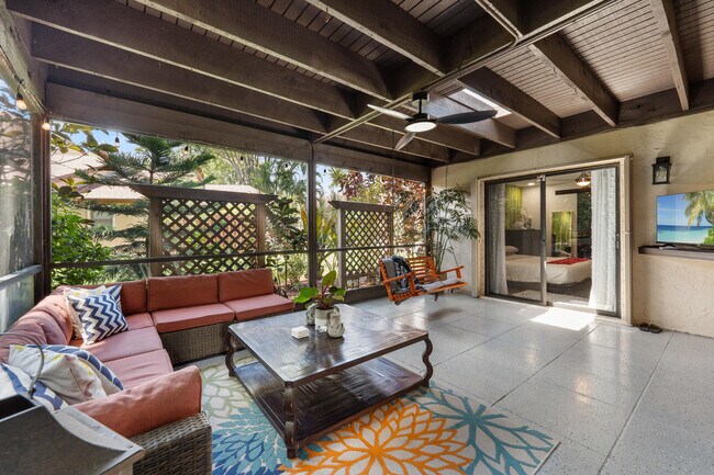 Building Photo - 908 Lakeview Cir