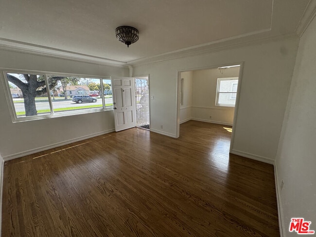 Building Photo - 6003 Bellflower Blvd