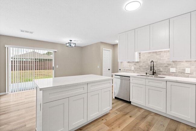 Building Photo - 19222 Wading River Dr