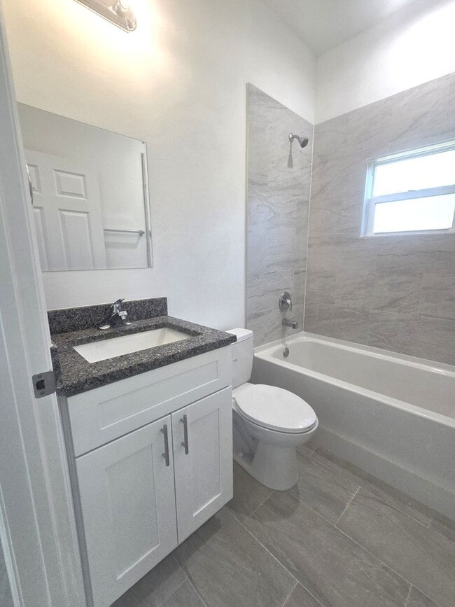 Building Photo - Brand new 4/2/2  House