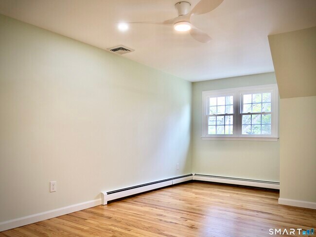 Building Photo - 38 Pepperbush Ln