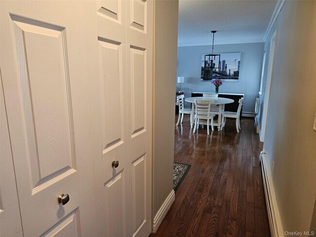 Building Photo - 3 Briarcliff Dr S