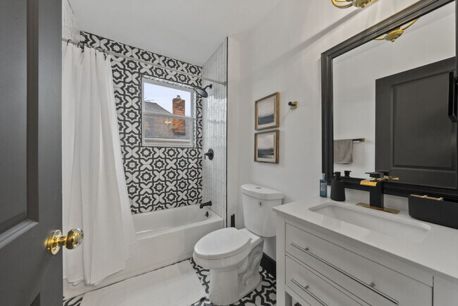 Building Photo - 286 Taylor Ave