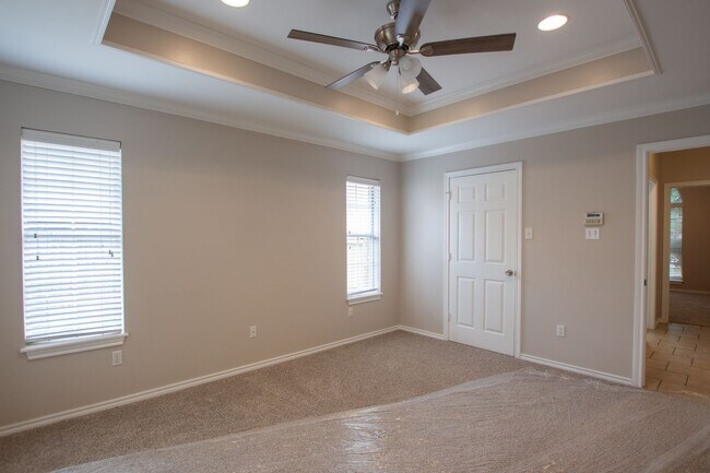 Building Photo - 5716 Bostick Dr