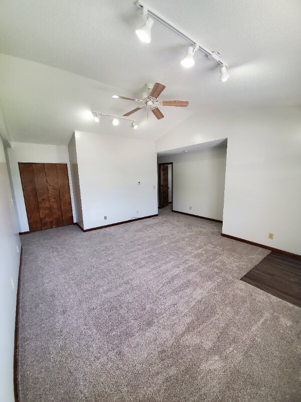 Building Photo - 276 W Pinehurst St