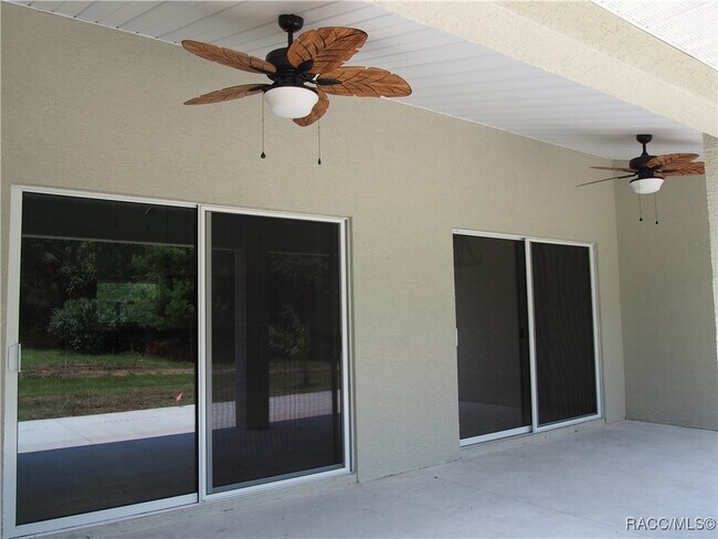 Building Photo - 1696 E Westgate Ln