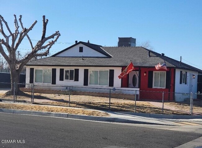 Primary Photo - 44231 Glenraven Rd