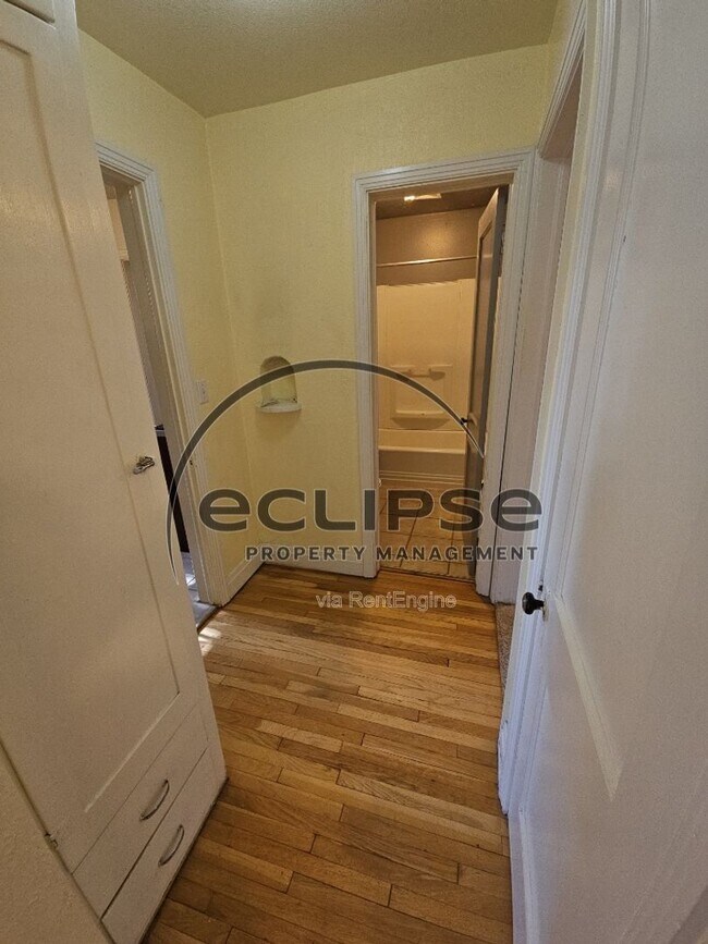 Building Photo - 1125 3rd St