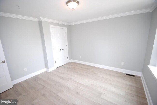 Building Photo - 23 E Union St