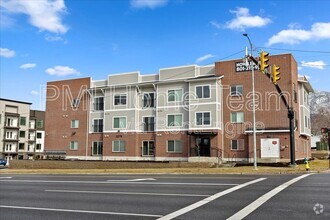 Building Photo - 3378 Washington Blvd