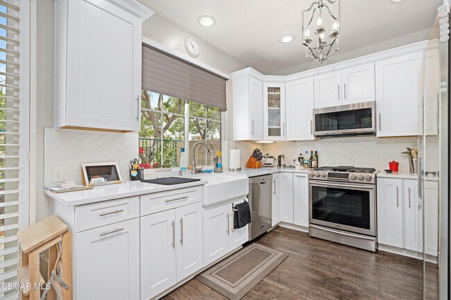 Building Photo - 545 Lorabel Way