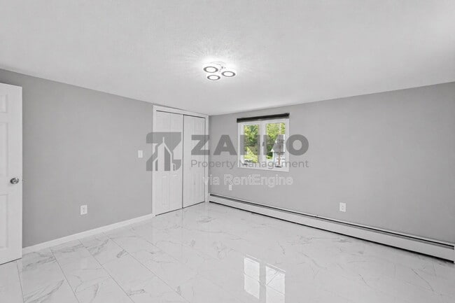 Building Photo - 40 Olney Ave