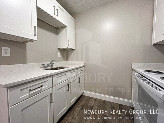 Building Photo - 18 Clearview Meadows