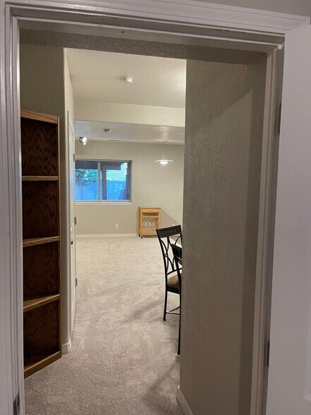 Building Photo - 3376 White Oak Ln